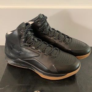 Brand New Men’s UA Curry 1 LUx Mid LTH